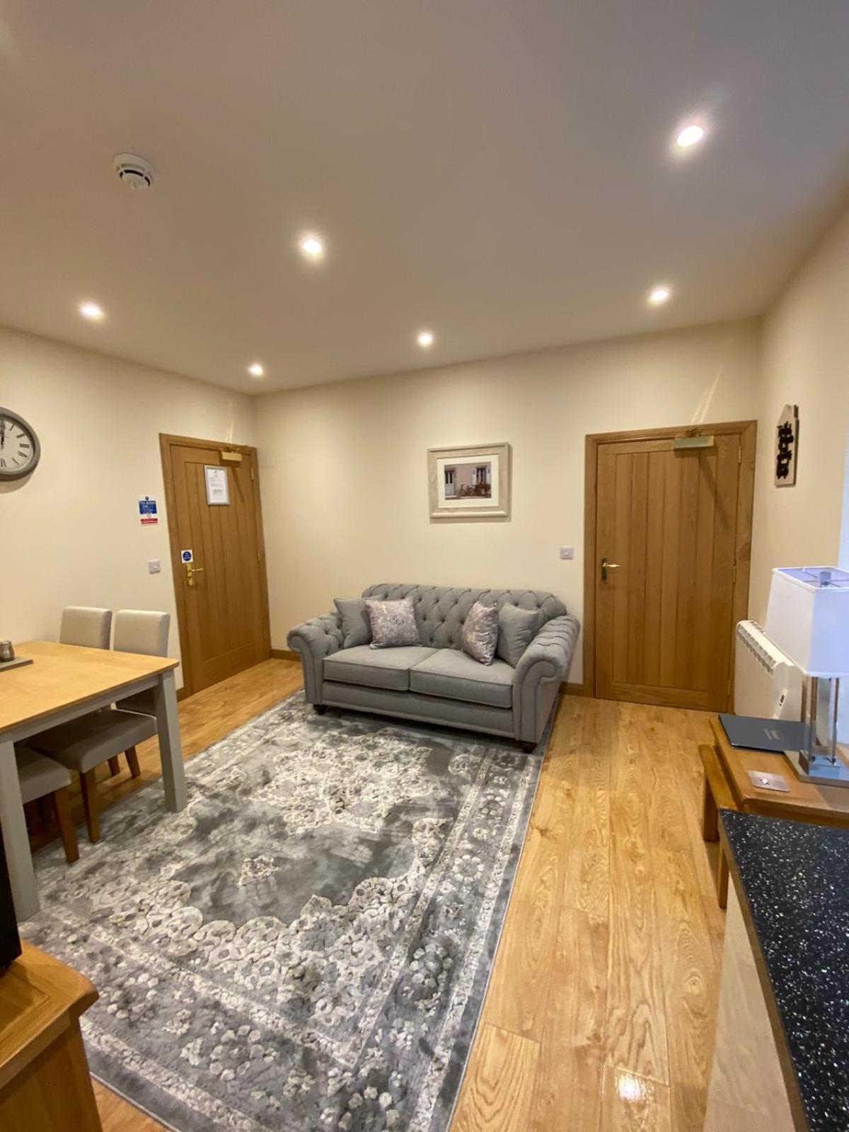 Waverley Inn Holiday Apartments Inverness Room photo