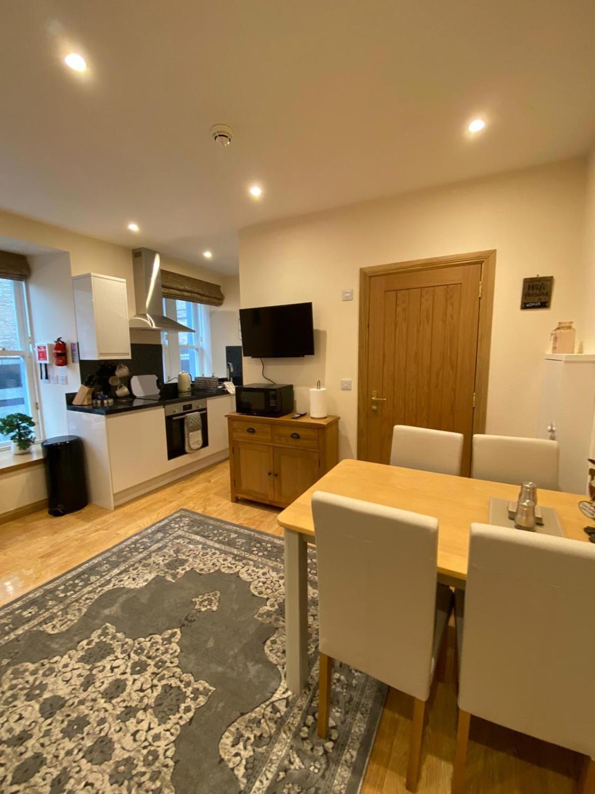 Waverley Inn Holiday Apartments Inverness Room photo