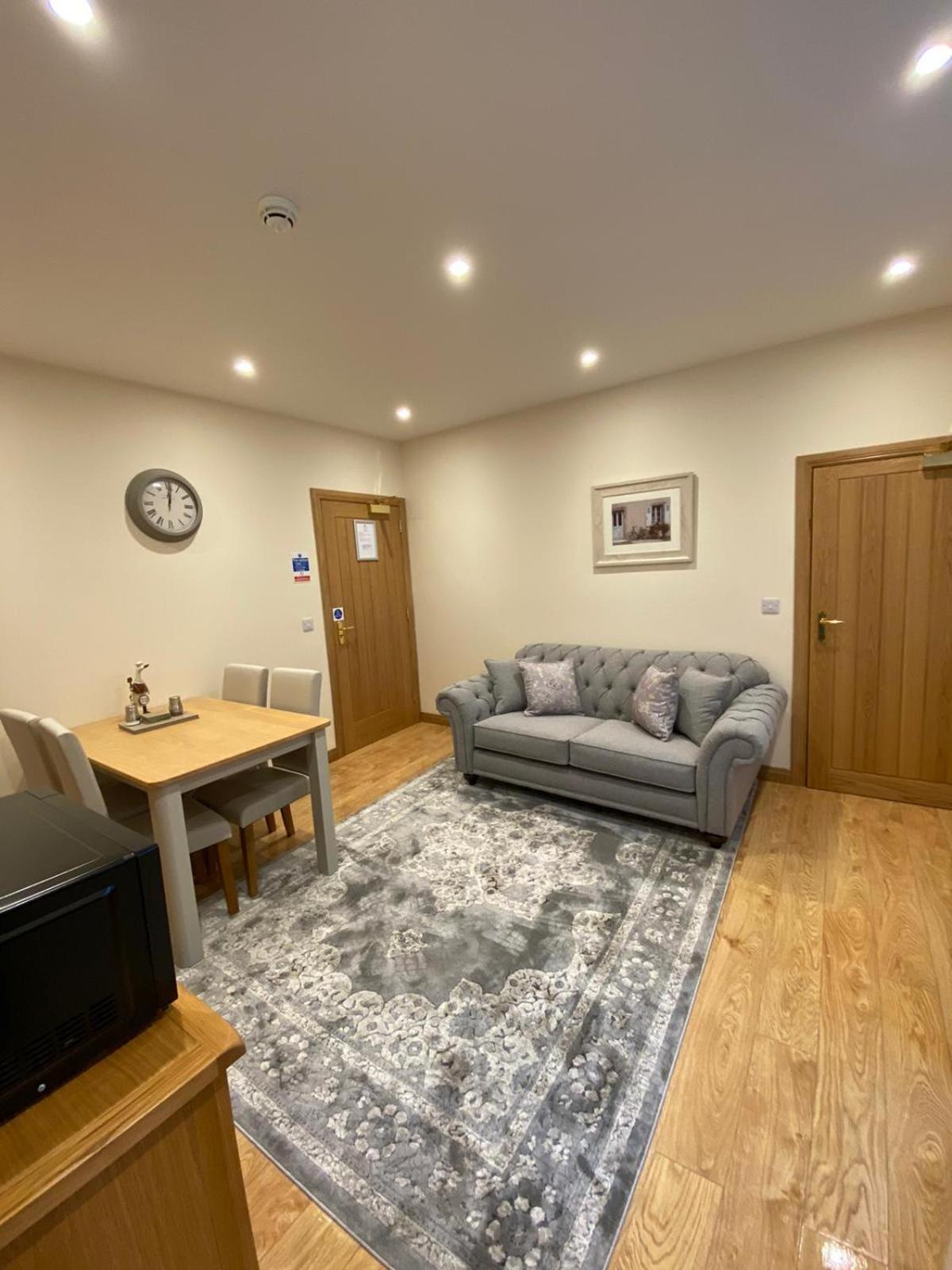 Waverley Inn Holiday Apartments Inverness Room photo